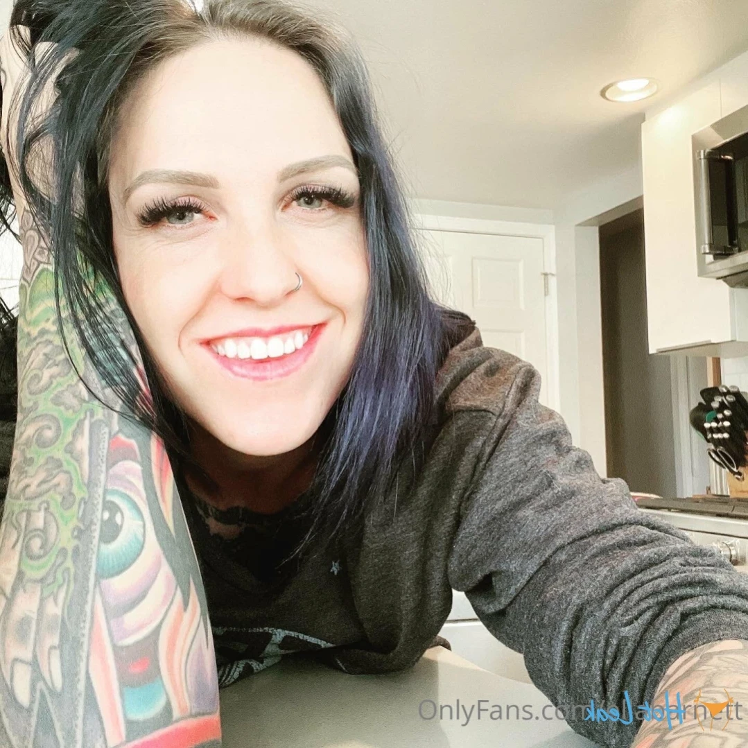 Ella Barnett-  Bisexual Tattooed Mom [ ellabarnett ] Onlyfans leaked photo 14388621 on Hotleaks.tv