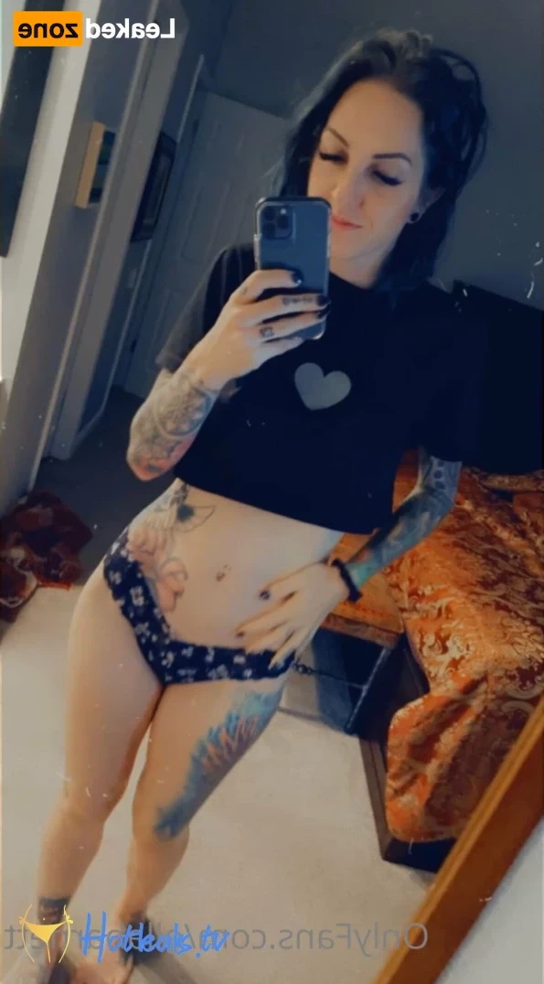 Ella Barnett-  Bisexual Tattooed Mom [ ellabarnett ] Onlyfans leaked photo 14389075 on Hotleaks.tv