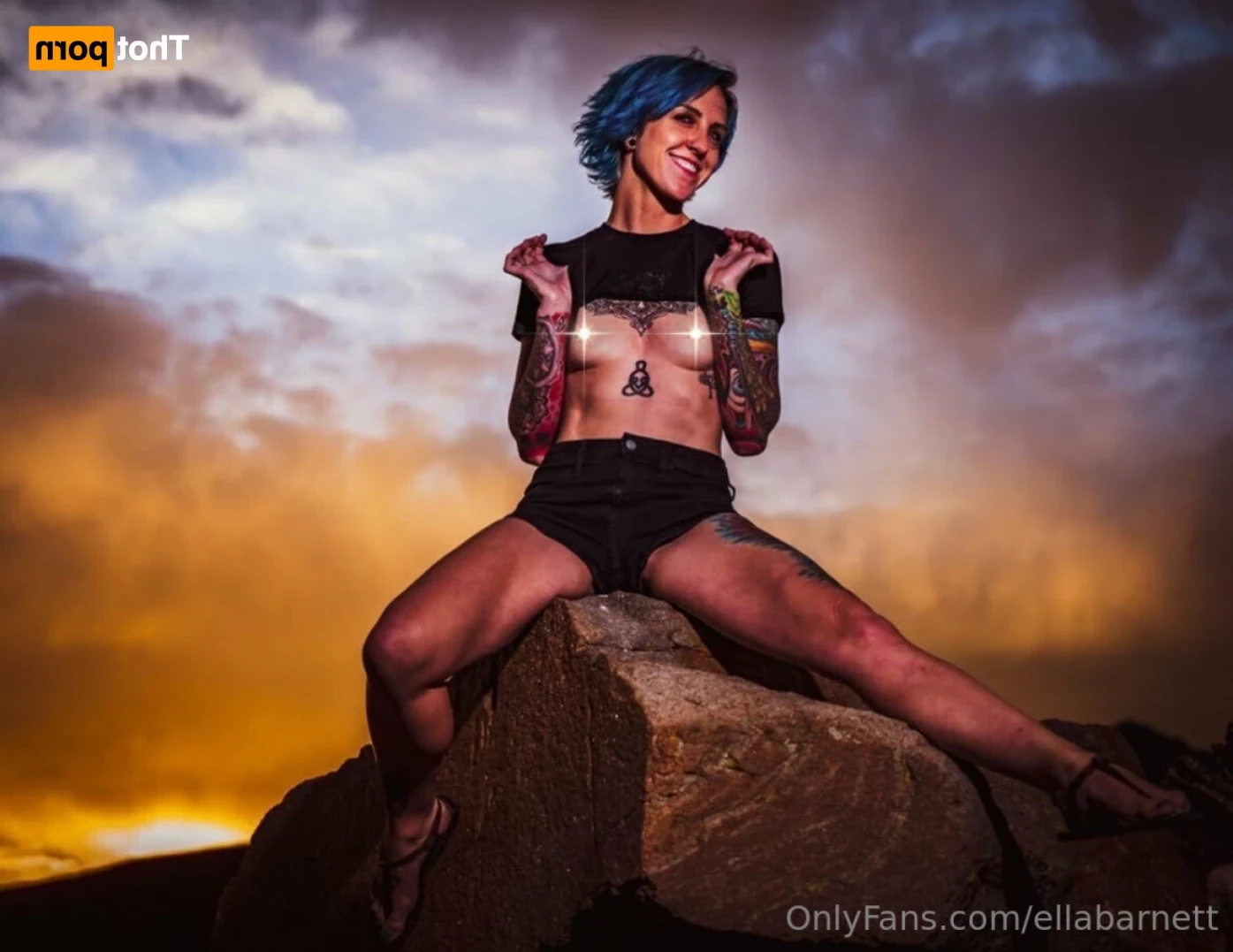 Ella Barnett-  Bisexual Tattooed Mom [ ellabarnett ] Onlyfans leaked photo 14389406 on Hotleaks.tv