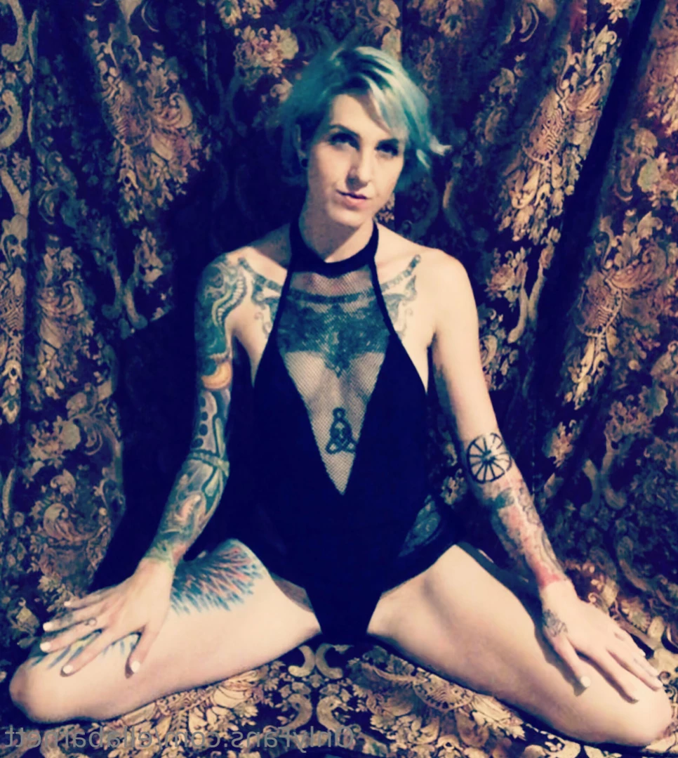 Ella Barnett-  Bisexual Tattooed Mom [ ellabarnett ] Onlyfans leaked photo 14391222 on Hotleaks.tv