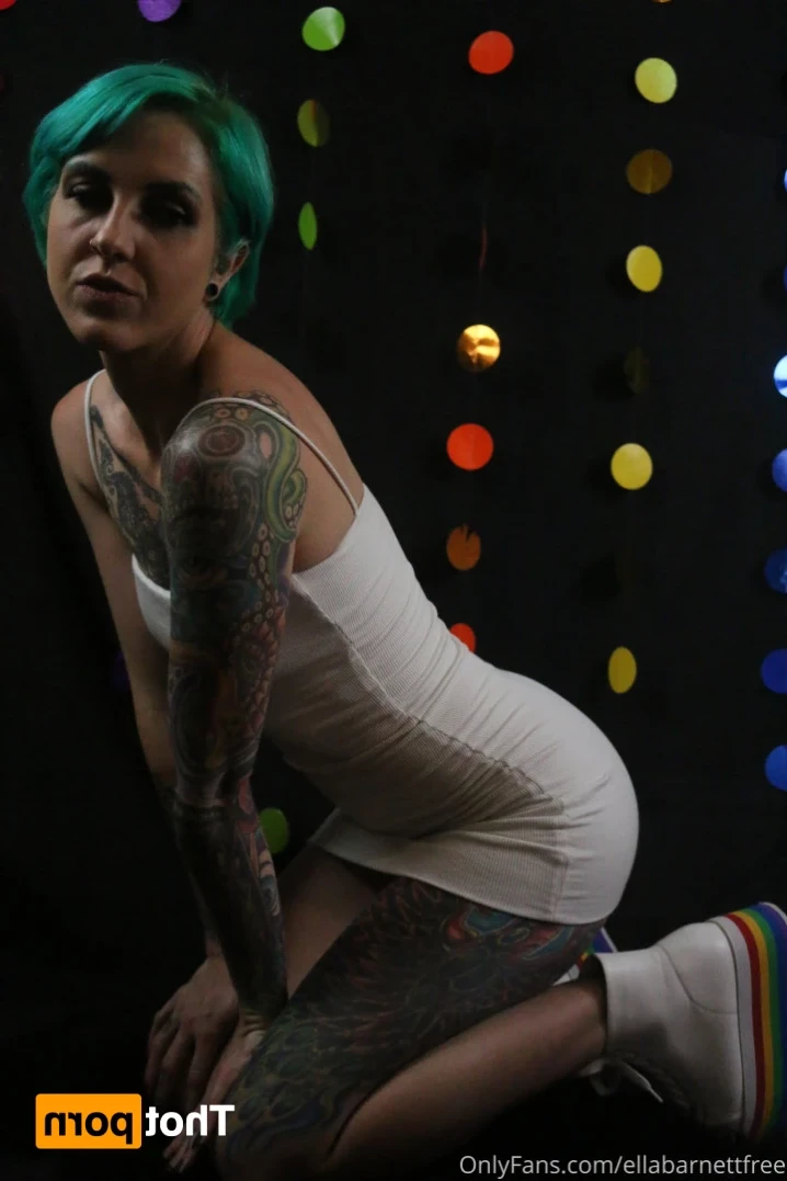 Ella Barnett-  Bisexual Tattooed Mom [ ellabarnett ] Onlyfans leaked photo 14391263 on Hotleaks.tv