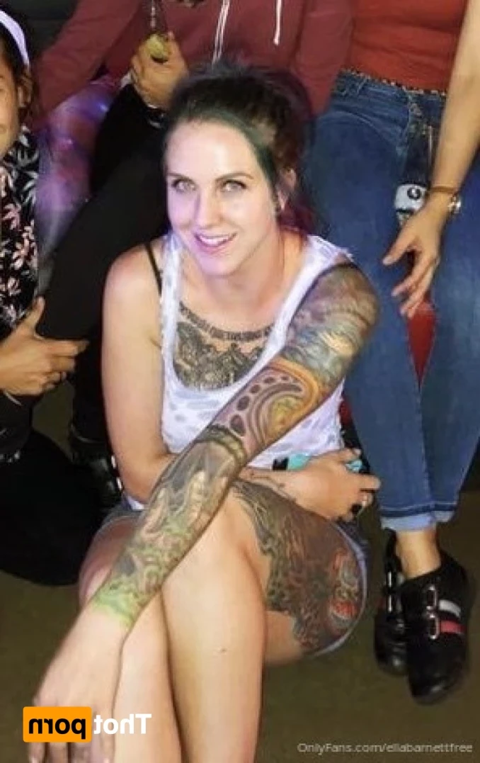Ella Barnett-  Bisexual Tattooed Mom [ ellabarnett ] Onlyfans leaked photo 14502472 on Hotleaks.tv
