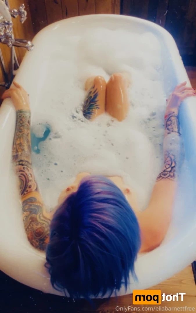 Ella Barnett-  Bisexual Tattooed Mom [ ellabarnett ] Onlyfans leaked photo 14833176 on Hotleaks.tv