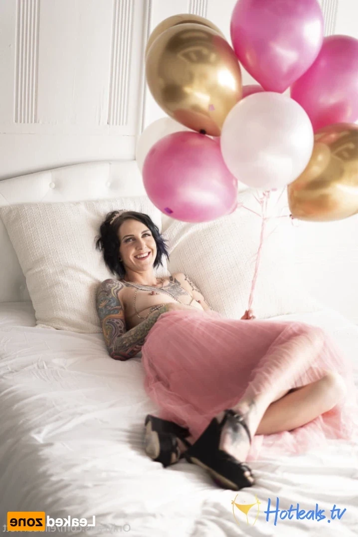 Ella Barnett-  Bisexual Tattooed Mom [ ellabarnett ] Onlyfans leaked photo 15387030 on Hotleaks.tv