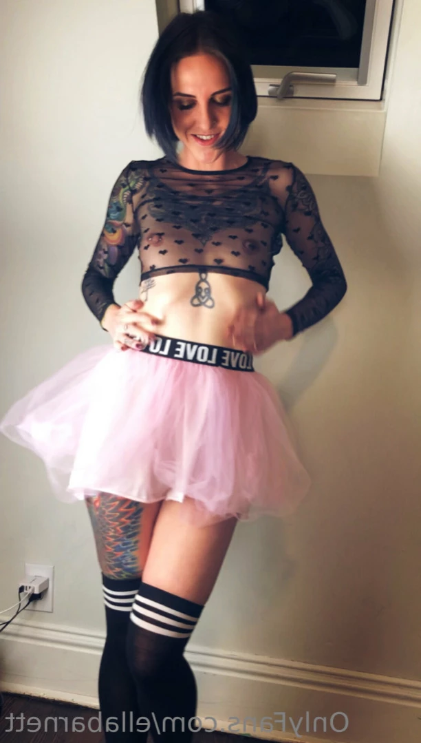 Ella Barnett-  Bisexual Tattooed Mom [ ellabarnett ] Onlyfans leaked photo 15464886 on Hotleaks.tv