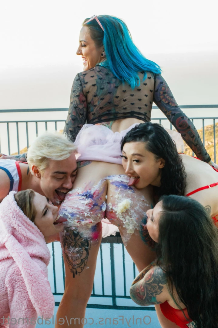 Ella Barnett-  Bisexual Tattooed Mom [ ellabarnett ] Onlyfans leaked photo 15538406 on Hotleaks.tv