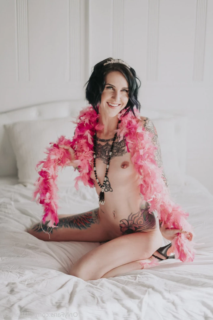 Ella Barnett-  Bisexual Tattooed Mom [ ellabarnett ] Onlyfans leaked photo 16183868 on Hotleaks.tv