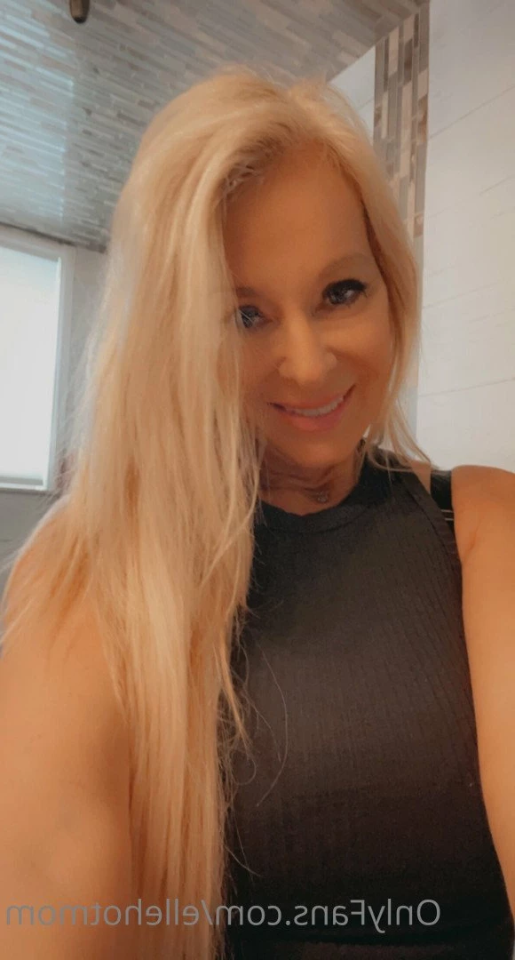 ellehotmom Onlyfans leaked photo 3777088 on Hotleaks.tv