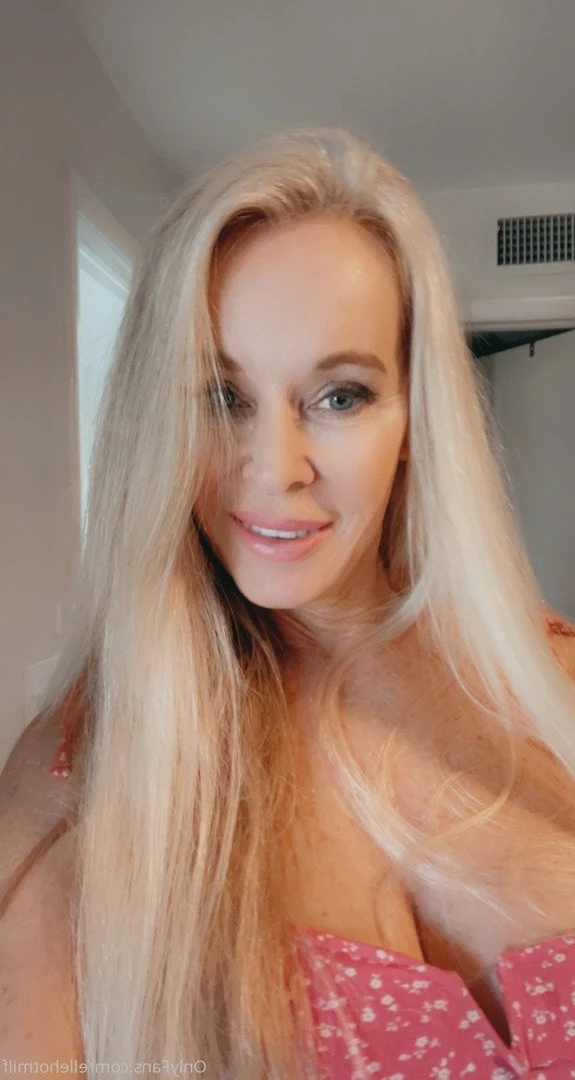 ellehotmom Onlyfans leaked photo 3802642 on Hotleaks.tv