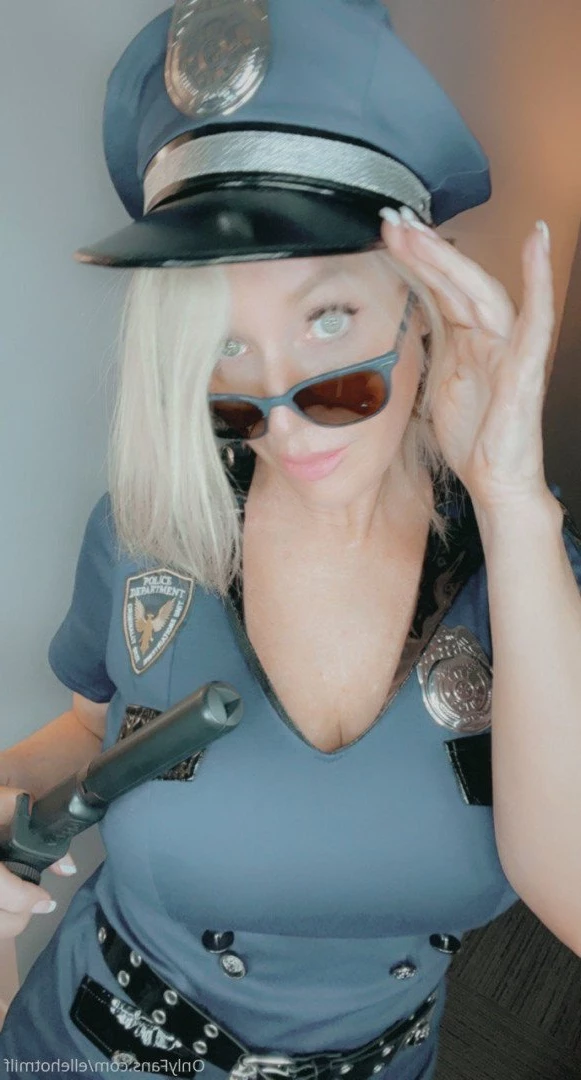 ellehotmom Onlyfans leaked photo 3813055 on Hotleaks.tv