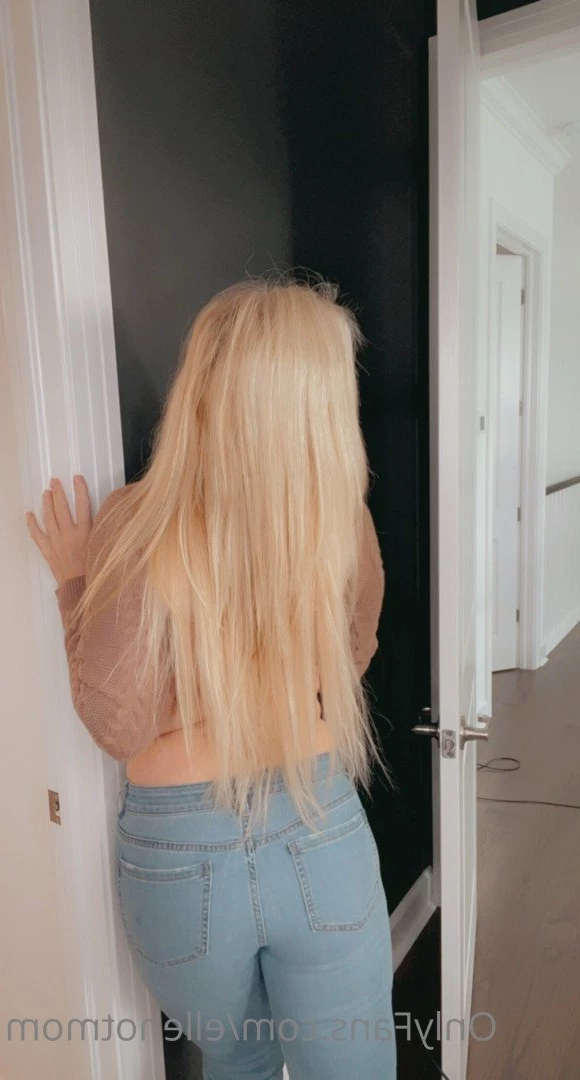 ellehotmom Onlyfans leaked photo 3821050 on Hotleaks.tv