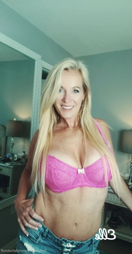 ellehotmom Onlyfans leaked photo 5902510 on Hotleaks.tv