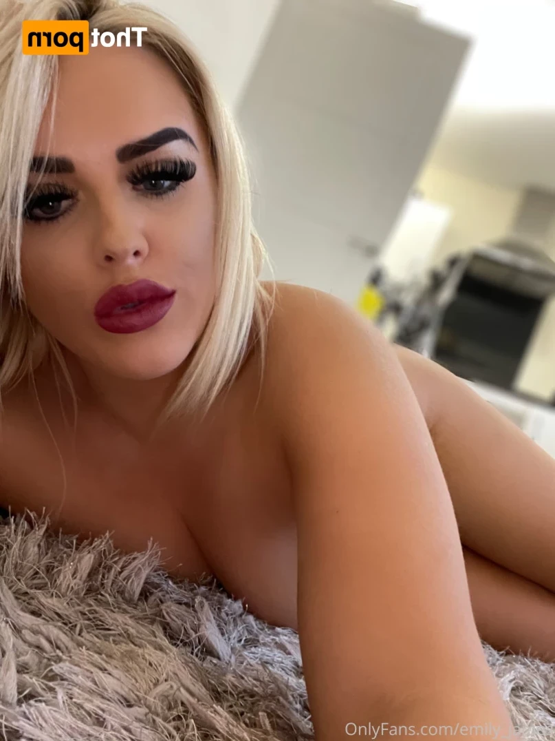 Emily [ emily_james ] Onlyfans leaked photo 15332014 on Hotleaks.tv