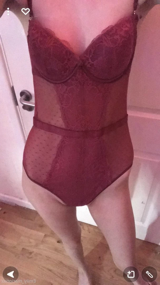 Emily [ emily_marionxx ] Onlyfans leaked photo 3562907 on Hotleaks.tv