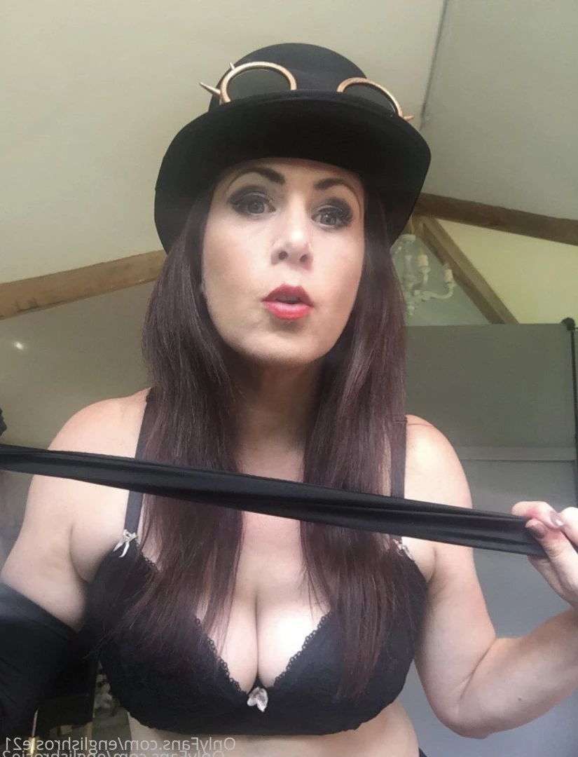 Sexy momma M1LF Rosie Big tits girl [ englishrosie21 ] Onlyfans leaked photo 3685411 on Hotleaks.tv