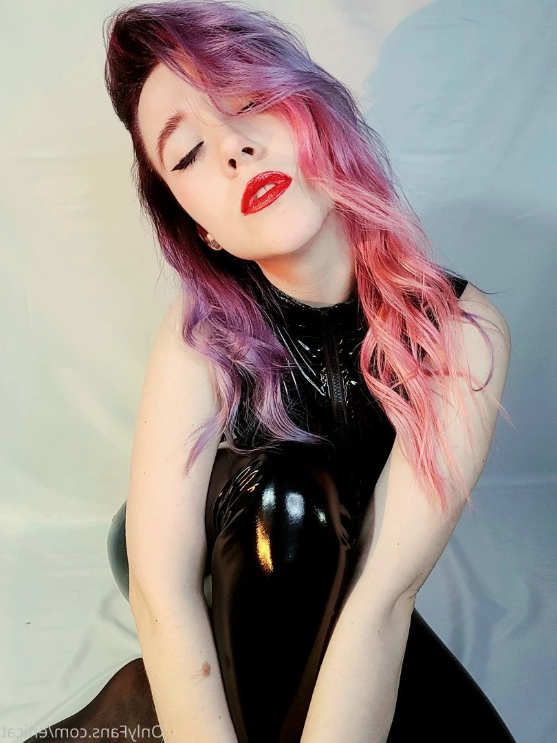 Enicat🦄 [ enicat ] Onlyfans leaked photo 3432368 on Hotleaks.tv