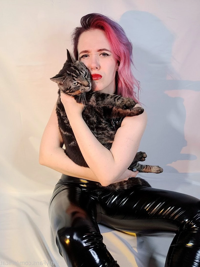 Enicat🦄 [ enicat ] Onlyfans leaked photo 3432601 on Hotleaks.tv