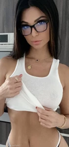 13930710
