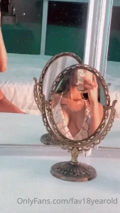 8957048