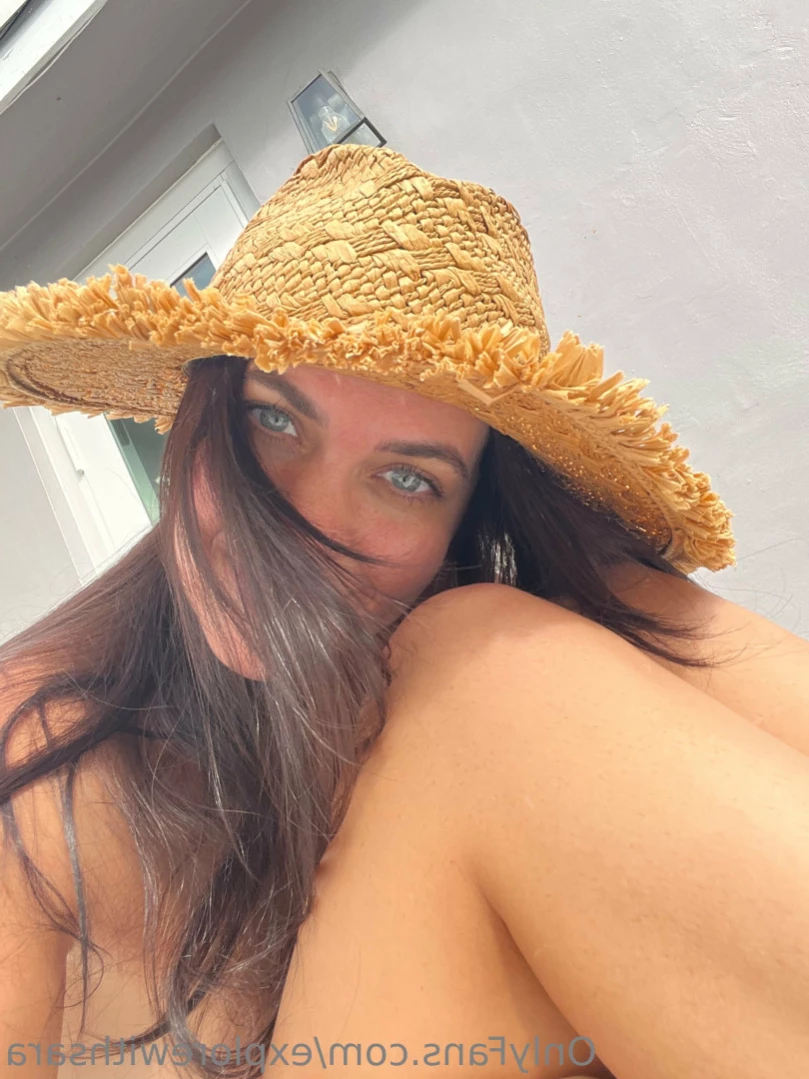 Sara ✨🌺 [ explorewithsara ] Onlyfans leaked photo 11831844 on Hotleaks.tv