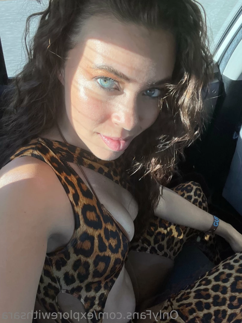 Sara ✨🌺 [ explorewithsara ] Onlyfans leaked photo 12199474 on Hotleaks.tv