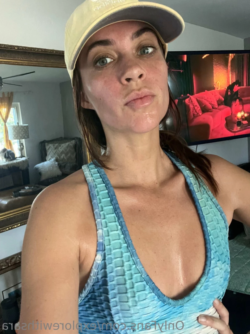 Sara ✨🌺 [ explorewithsara ] Onlyfans leaked photo 14019617 on Hotleaks.tv