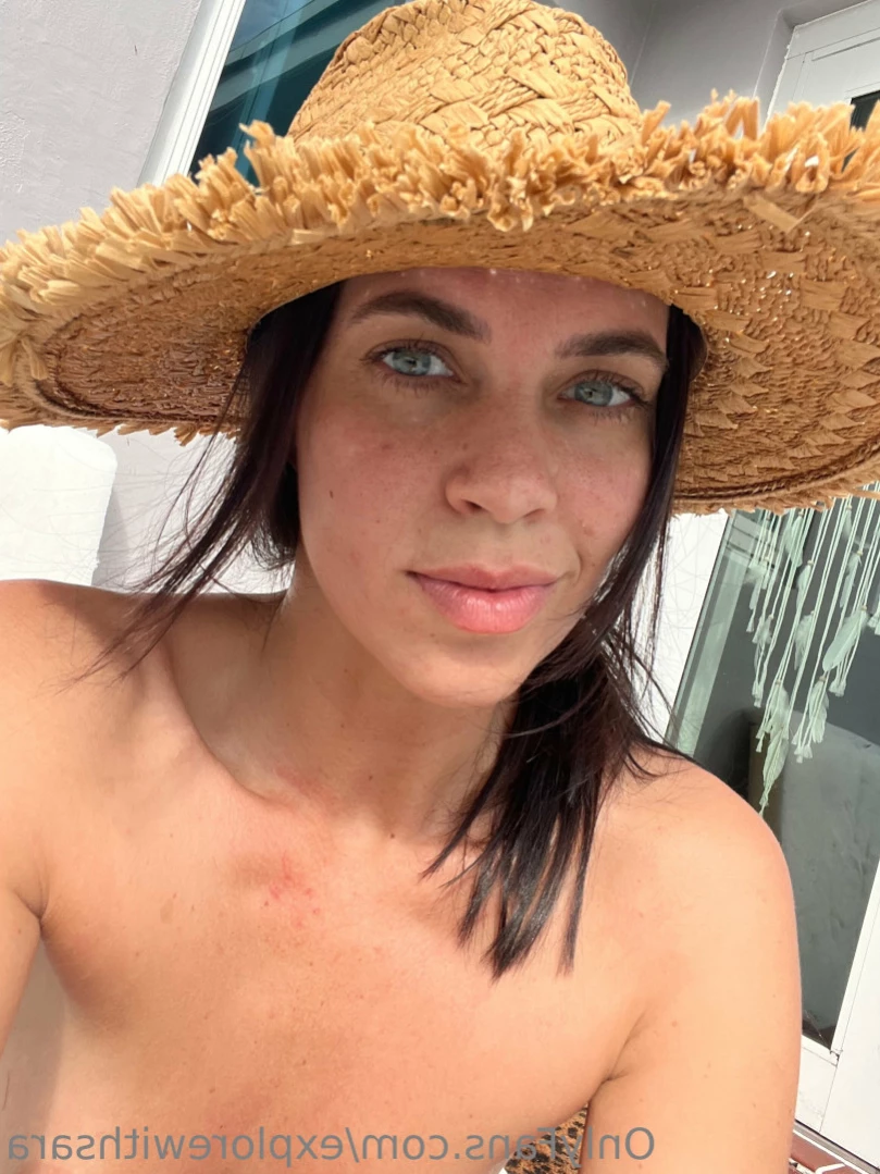 Sara ✨🌺 [ explorewithsara ] Onlyfans leaked photo 14407146 on Hotleaks.tv