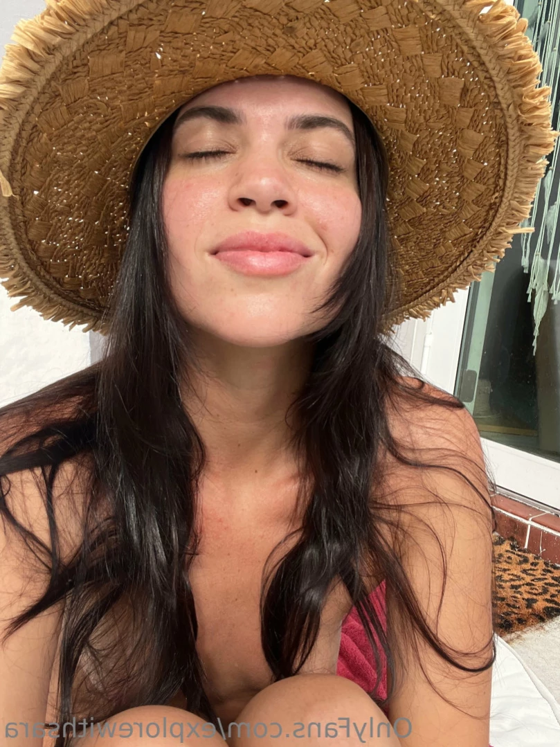 Sara ✨🌺 [ explorewithsara ] Onlyfans leaked photo 14407184 on Hotleaks.tv