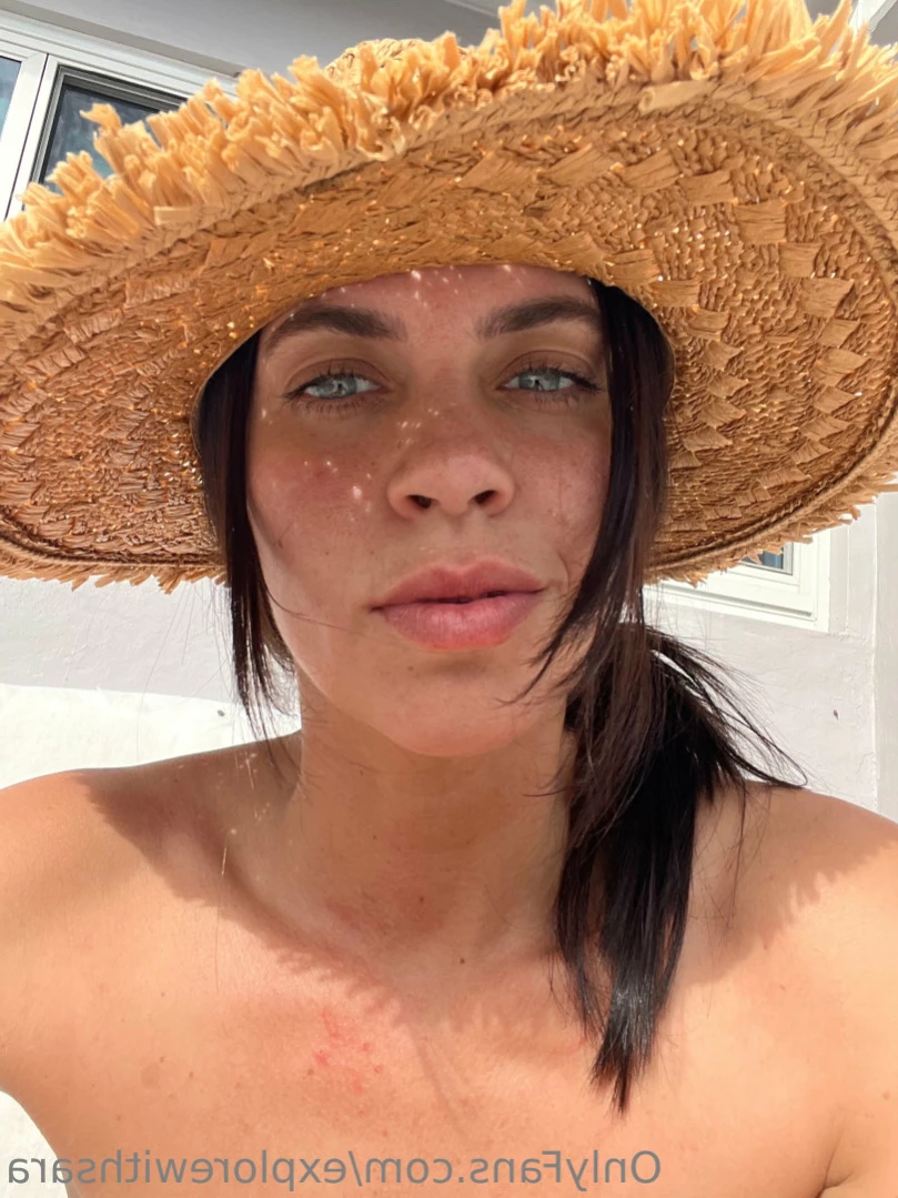 Sara ✨🌺 [ explorewithsara ] Onlyfans leaked photo 14407214 on Hotleaks.tv