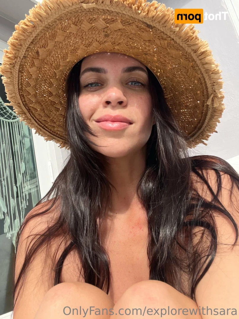 Sara ✨🌺 [ explorewithsara ] Onlyfans leaked photo 14407279 on Hotleaks.tv
