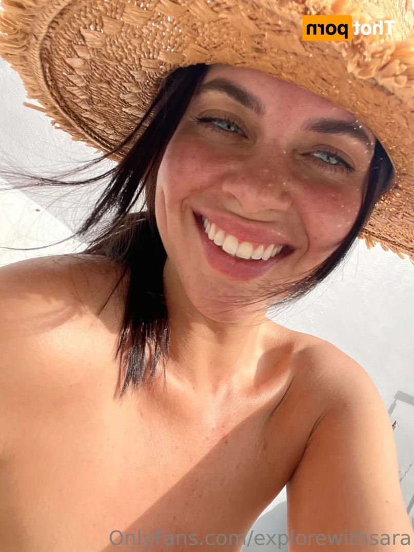 Sara ✨🌺 [ explorewithsara ] Onlyfans leaked photo 14407367 on Hotleaks.tv