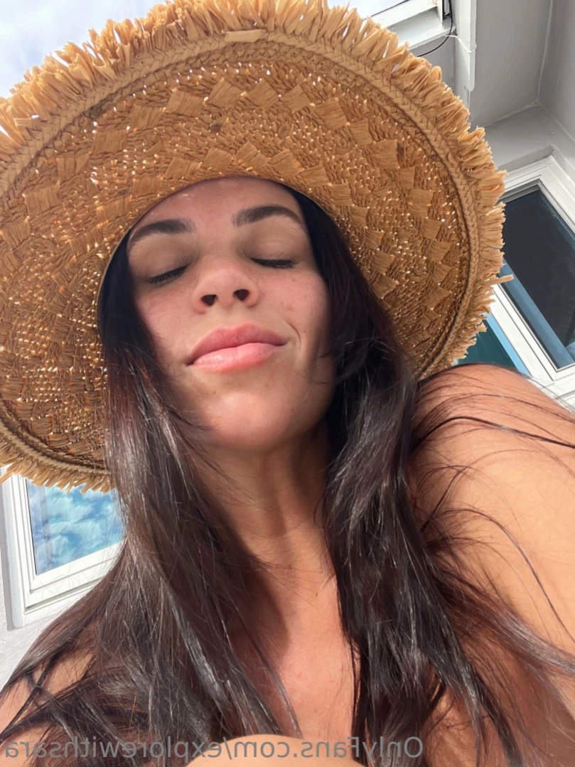 Sara ✨🌺 [ explorewithsara ] Onlyfans leaked photo 14407392 on Hotleaks.tv