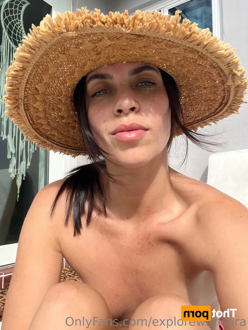 Sara ✨🌺 [ explorewithsara ] Onlyfans leaked photo 14654399 on Hotleaks.tv