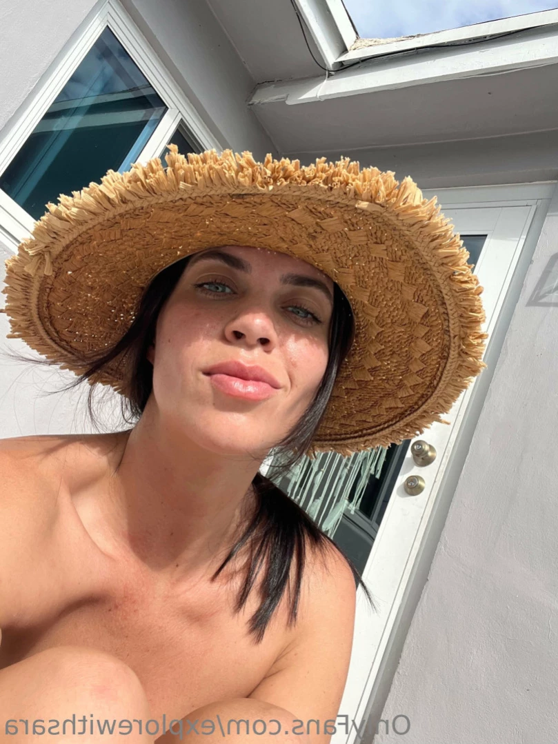 Sara ✨🌺 [ explorewithsara ] Onlyfans leaked photo 14743574 on Hotleaks.tv