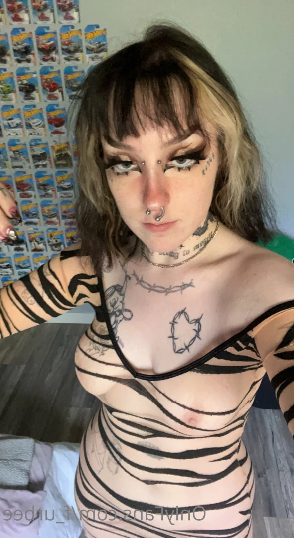 furbs [ f_urbee ] Onlyfans leaked photo 6876039 on Hotleaks.tv