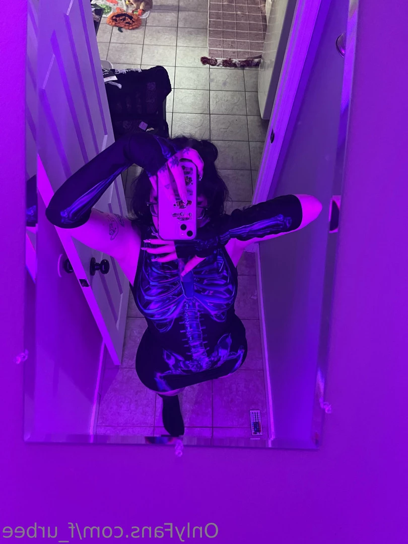 furbs [ f_urbee ] Onlyfans leaked photo 6918518 on Hotleaks.tv