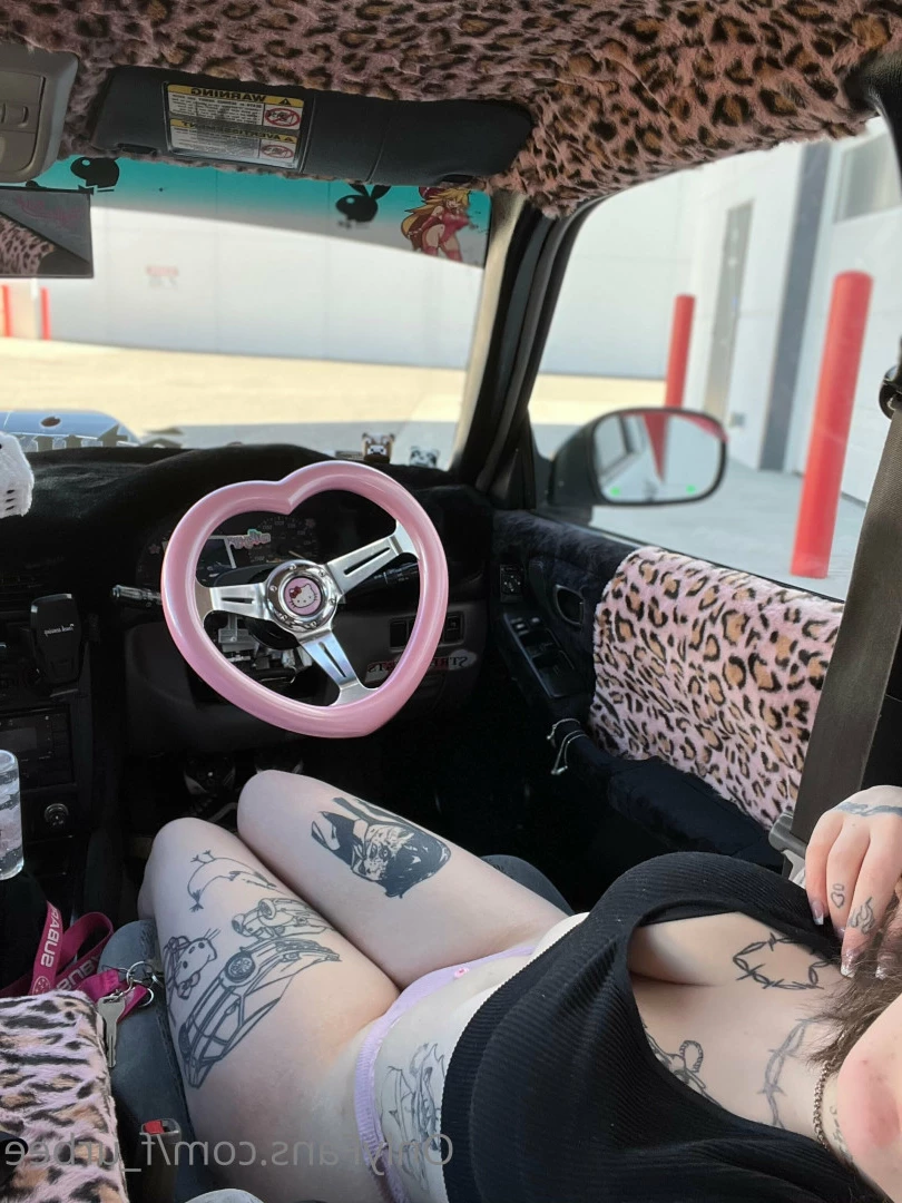 furbs [ f_urbee ] Onlyfans leaked photo 6924702 on Hotleaks.tv