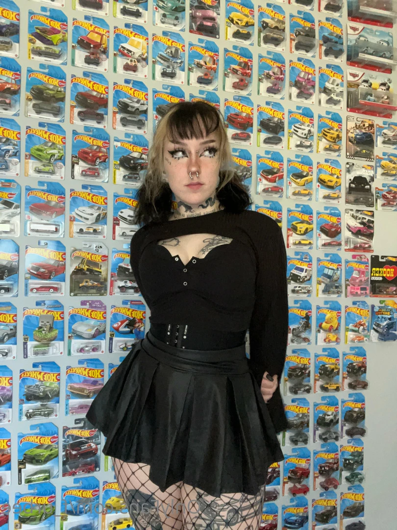 furbs [ f_urbee ] Onlyfans leaked photo 6925557 on Hotleaks.tv