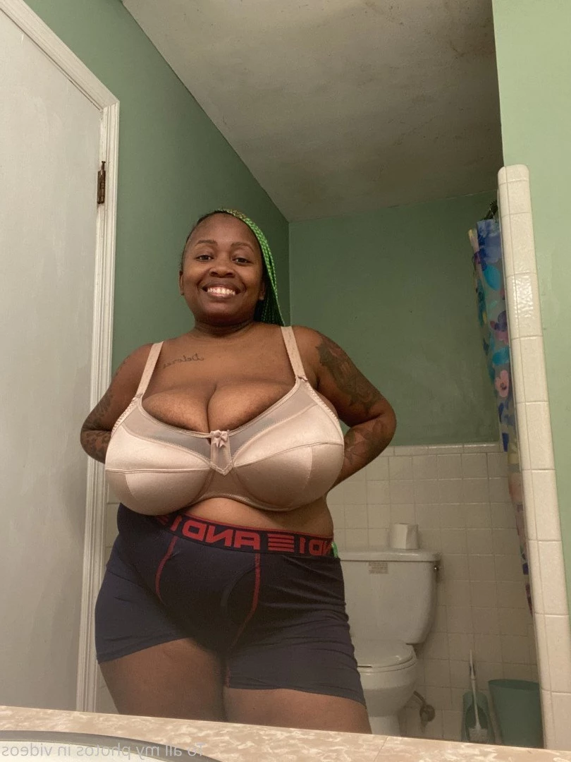 The real K Marie [ famousstarkmarie ] Onlyfans leaked photo 3340120 on Hotleaks.tv