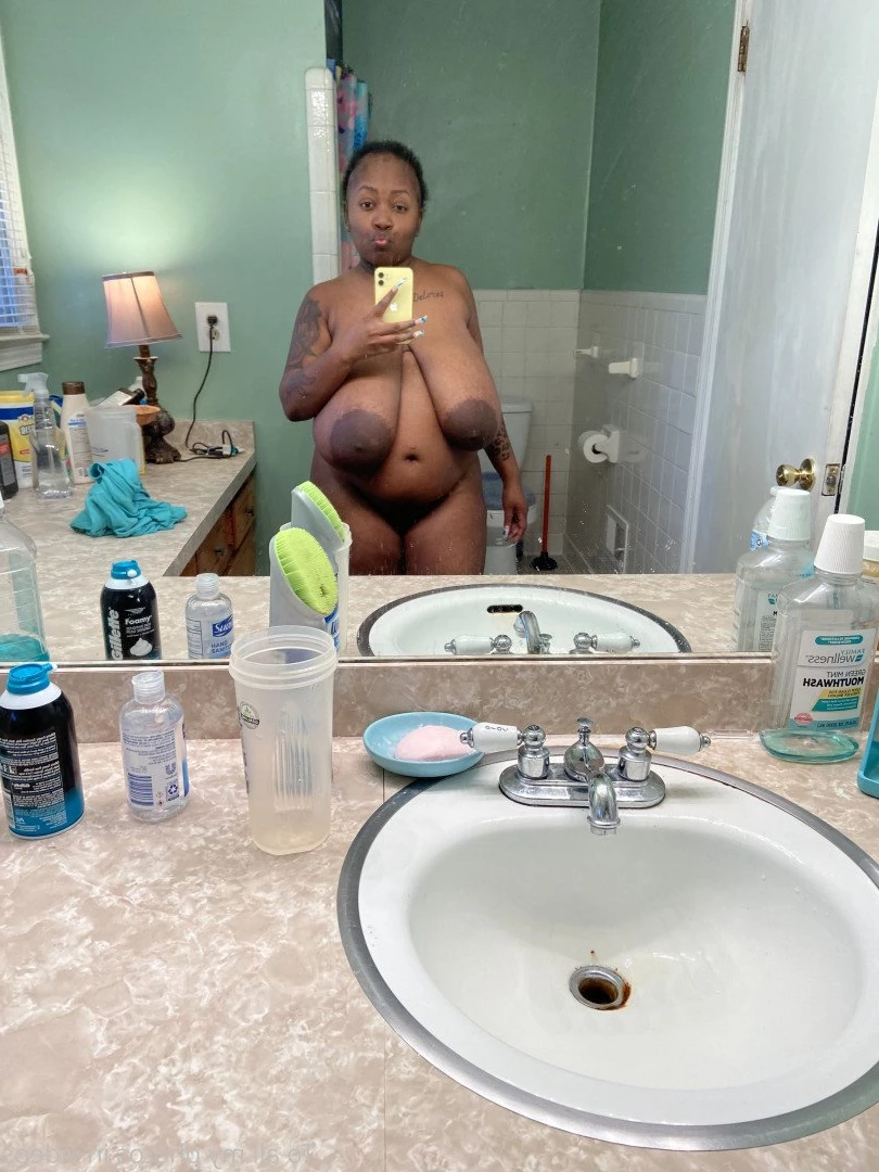 The real K Marie [ famousstarkmarie ] Onlyfans leaked photo 3340554 on Hotleaks.tv