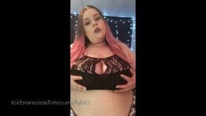 FatStonerChick(VIP🔥) [ fatstonerchick ] Onlyfans leaked video 3345593 on Hotleaks.tv