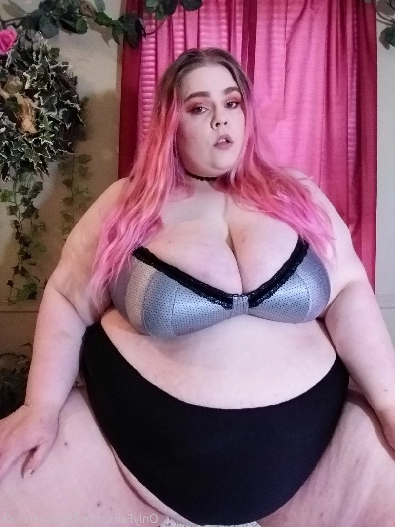 FatStonerChick(VIP🔥) [ fatstonerchick ] Onlyfans leaked photo 3532501 on Hotleaks.tv