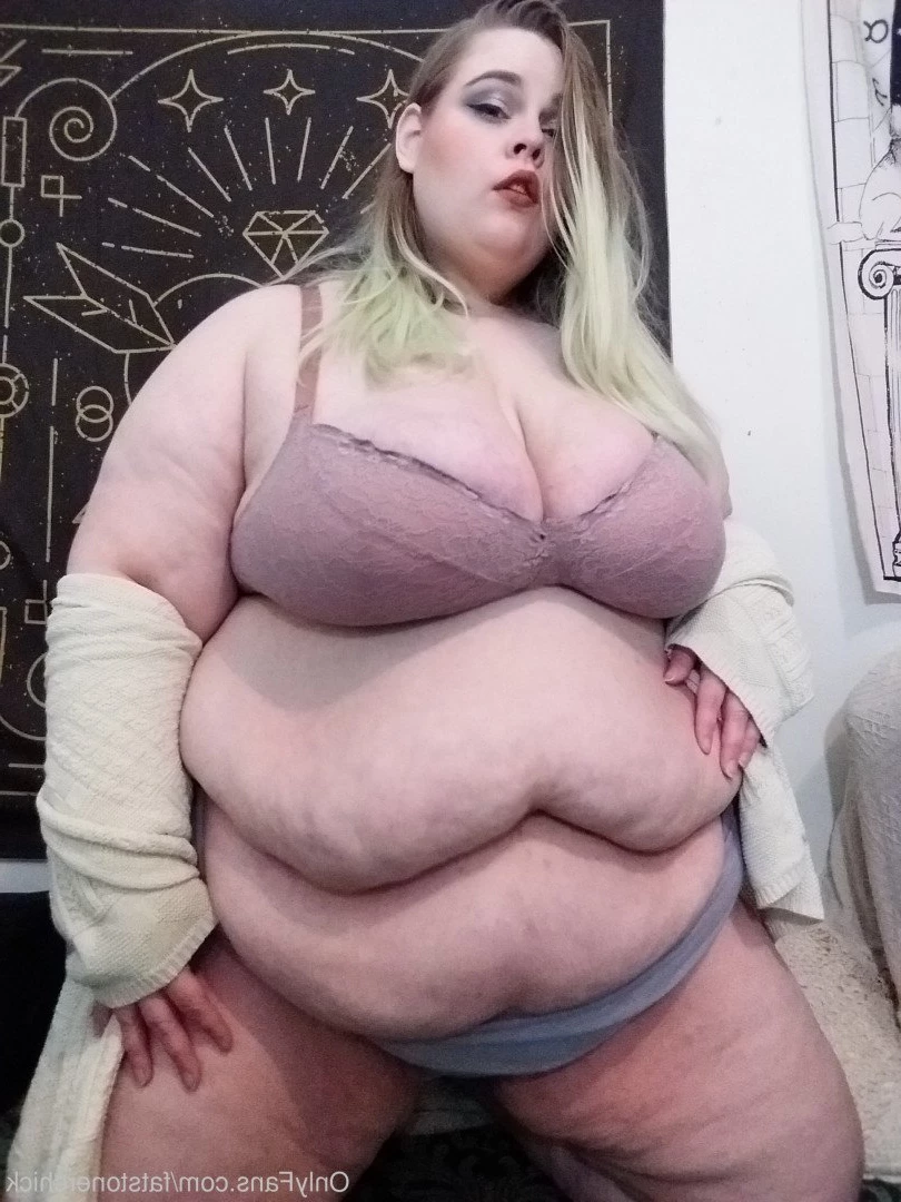 FatStonerChick(VIP🔥) [ fatstonerchick ] Onlyfans leaked photo 3533989 on Hotleaks.tv