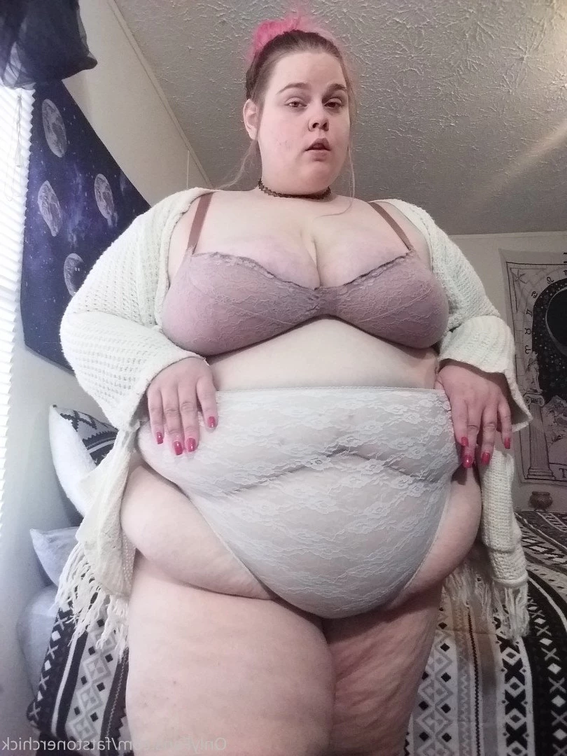 FatStonerChick(VIP🔥) [ fatstonerchick ] Onlyfans leaked photo 3534324 on Hotleaks.tv