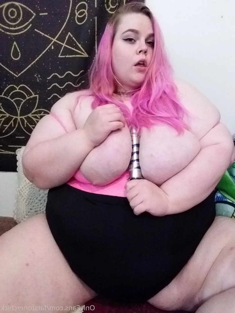 FatStonerChick(VIP🔥) [ fatstonerchick ] Onlyfans leaked photo 3534612 on Hotleaks.tv