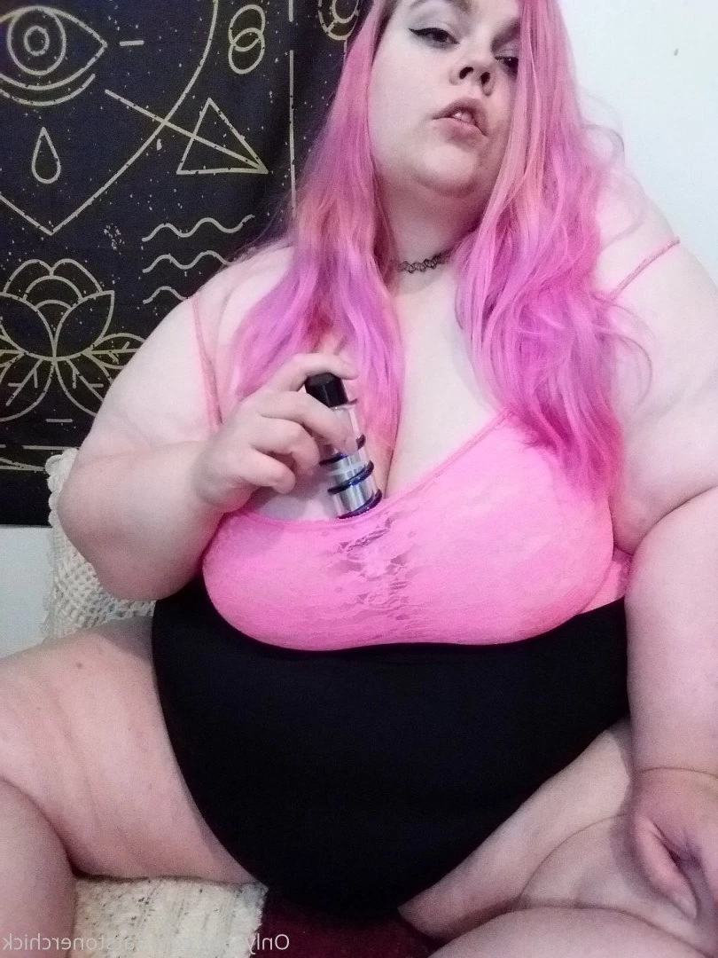 FatStonerChick(VIP🔥) [ fatstonerchick ] Onlyfans leaked photo 3535399 on Hotleaks.tv