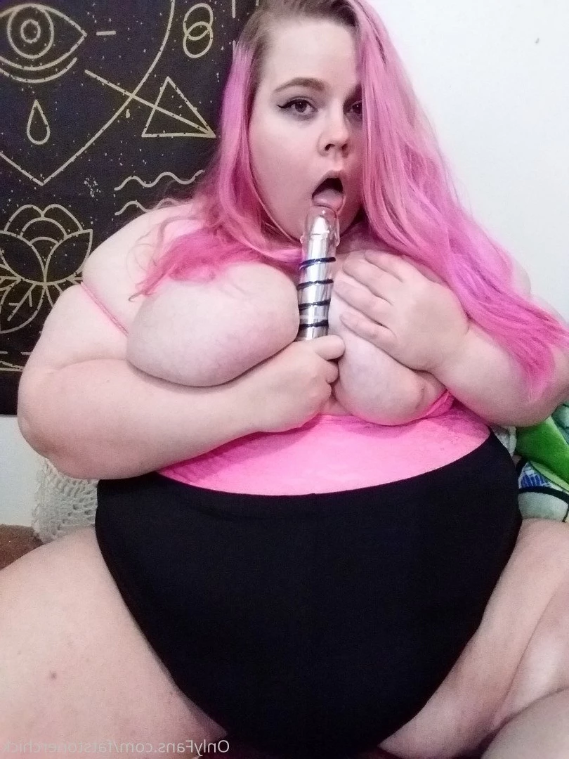 FatStonerChick(VIP🔥) [ fatstonerchick ] Onlyfans leaked photo 3536267 on Hotleaks.tv