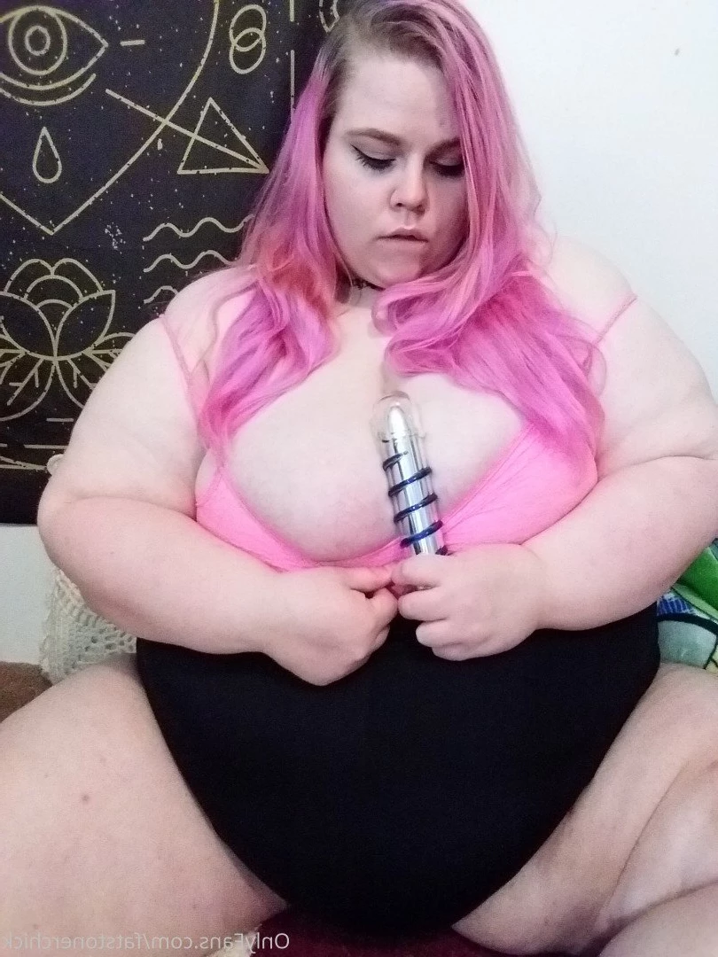 FatStonerChick(VIP🔥) [ fatstonerchick ] Onlyfans leaked photo 3536304 on Hotleaks.tv