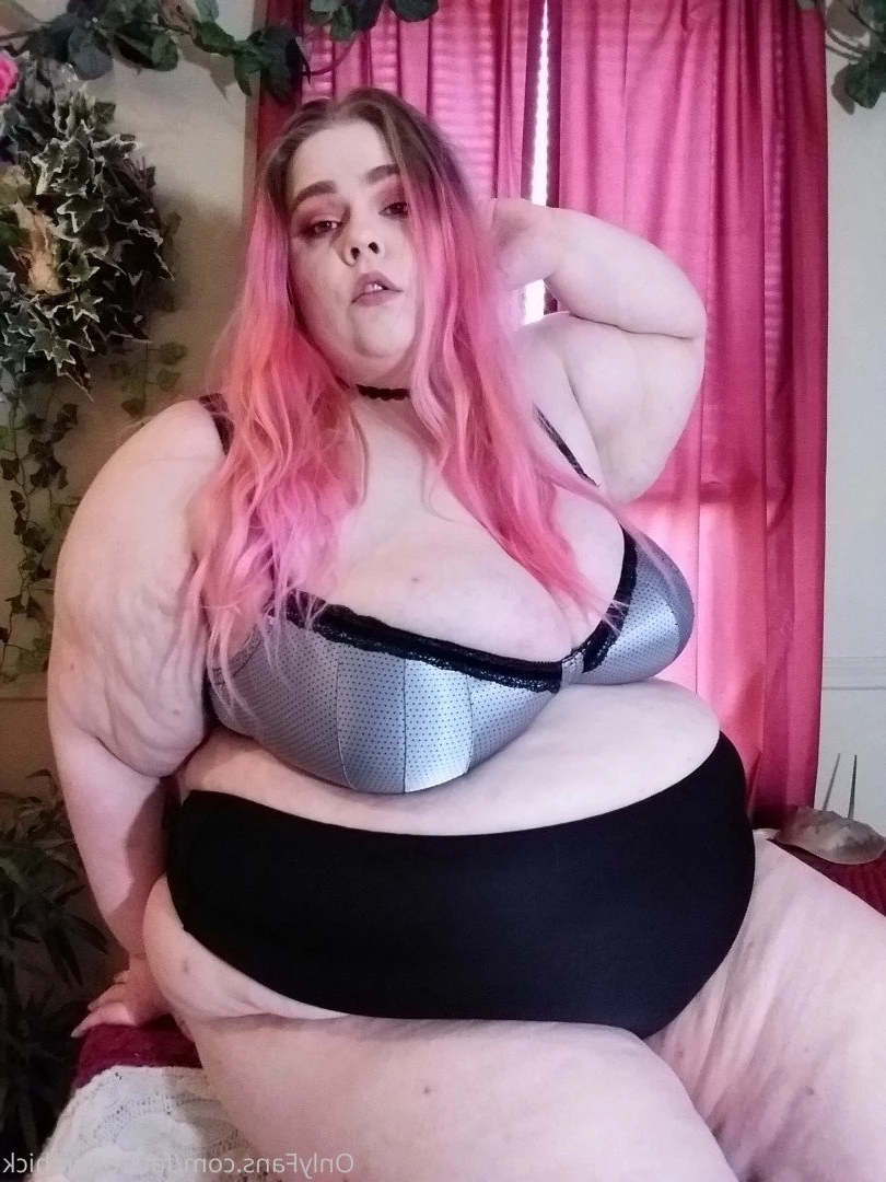 FatStonerChick(VIP🔥) [ fatstonerchick ] Onlyfans leaked photo 3538961 on Hotleaks.tv