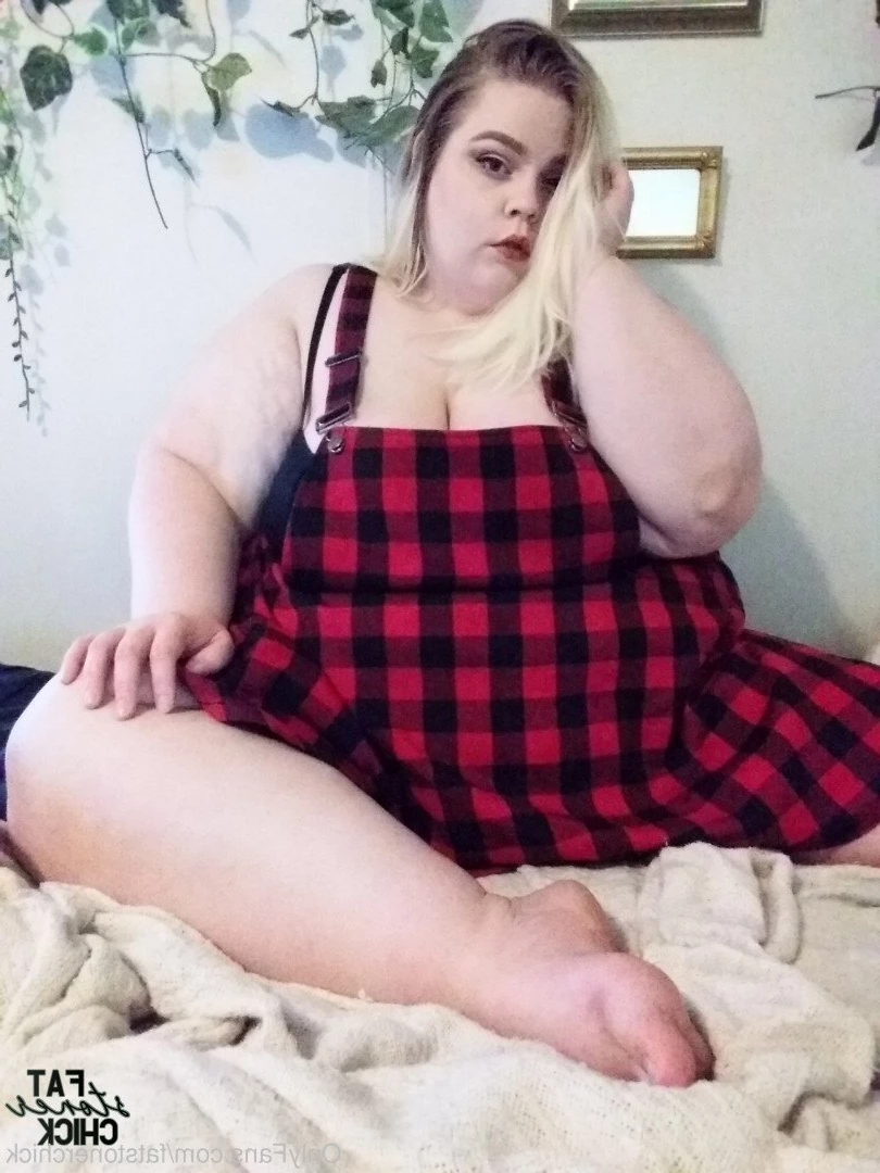 FatStonerChick(VIP🔥) [ fatstonerchick ] Onlyfans leaked photo 3539639 on Hotleaks.tv